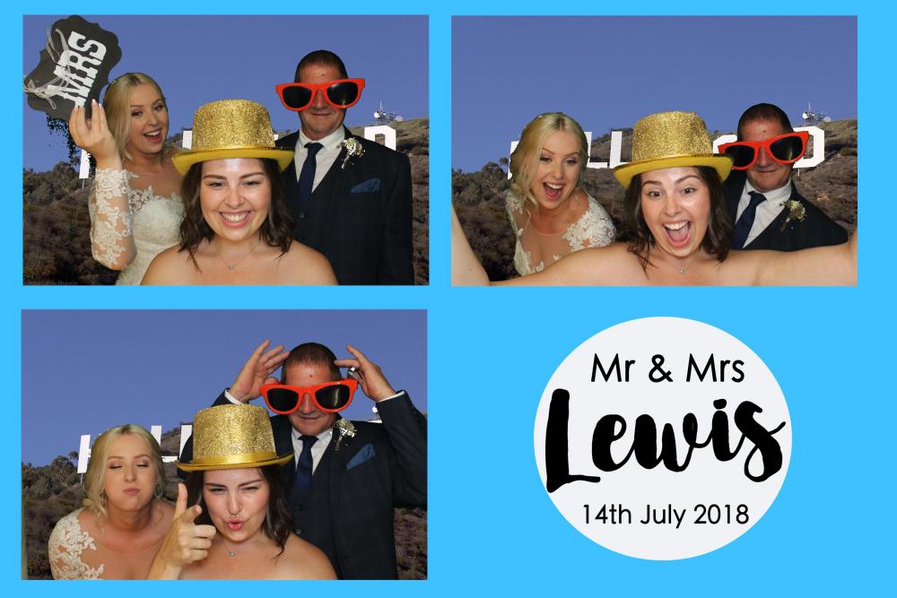 Mr & Mrs Lewis's Wedding | View more photos from the event at images.mobile-photo-booth.com/u/MobilePhotoBoothUK/Mr-Mrs-Lewiss-Wedding